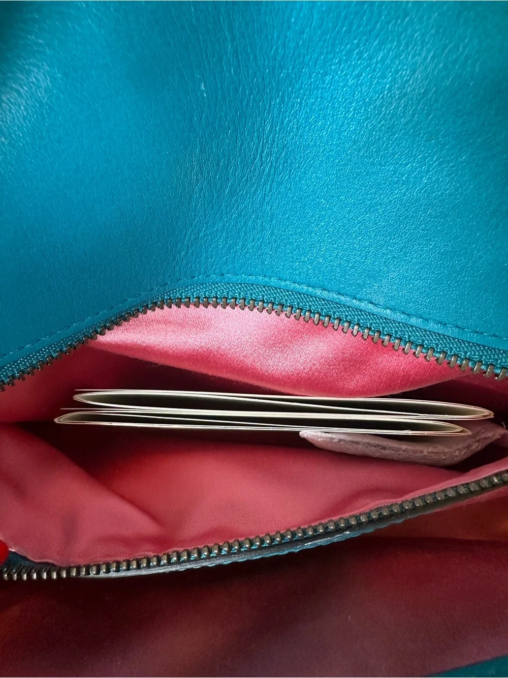Small Gucci Teal Velvet GG Marmont Shoulder Bag with Gold Hardware - Picture 11 of 12